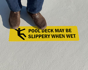 Custom slippery deck sign