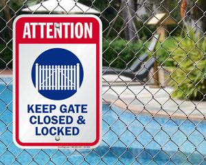 Keep gate closed and locked sign